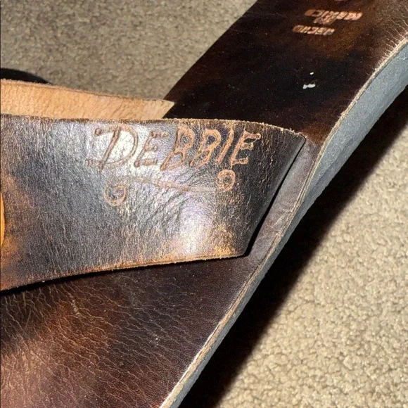 Leather tooled Sandals with Aztec Design Debbie - Picture 3 of 6